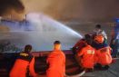 Kamis Petang, Sejumlah Kapal di PPS Cilacap Terbakar, Petugas Gabungan Berjibaku Padamkan Api