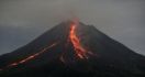 Guguran Lava Pijar Gunung Merapi Meluncur Sejauh 1.800 Meter, Begini Penampakannya - JPNN.com