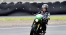 Mantap, Jokowi Bakal Naik Podium MotoGP Indonesia, Serahkan Trofi Kepada Pemenang - JPNN.com
