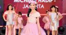 Michelle Hadip Usung Tema Sparkle City di Surabaya Fashion Runaway - JPNN.com