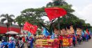 Buruh Kepung Monju Bandung, Long March ke Gedung Sate - JPNN.com