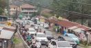 Antisipasi Macet, Polisi Sempat Tutup Jalur Menuju Puncak-Cipanas - JPNN.com