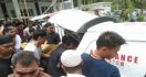 Berita Duka, Pembalap Asal Kendari Meninggal Dunia, Ribuan Orang Turun ke Jalan - JPNN.com