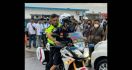 Bangga dan Deg-degan, Aipda Prayitno Penolong Pembalap MotoGP Franco Morbidelli - JPNN.com