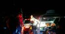 Mesin Kapal Mati, 12 Penumpang Terombang-ambing di Tengah Laut - JPNN.com