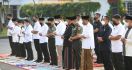 Jokowi Salat Id di Istana Yogyakarta, Lihat Siapa Tentara di Sampingnya - JPNN.com