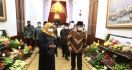 Ada Suguhan Spesial dari Khofifah untuk Prabowo Subianto di H+2 Lebaran - JPNN.com