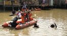 Bocah 11 Tahun Tewas Tenggelam saat Berenang di Sungai Karang Mumus - JPNN.com