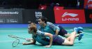 Taklukkan Juara Olimpiade, Dechapol dan Sapsiree Pertahankan Gelar Singapore Open - JPNN.com