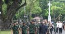 HUT Ke-77 TNI Digelar di Istana, Lihat Siapa Jenderal yang Datang - JPNN.com