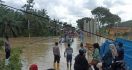 Jembatan Ambruk Akibat Banjir, Akses ke Tiga Kecamatan di Aceh Timur Terputus - JPNN.com