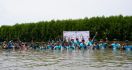 Bekasi Fajar Industrial Estate Tanam 20.500 Mangrove di Muara Gembong - JPNN.com