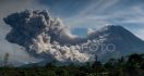 Gunung Merapi Erupsi, Awan Panas Guguran Meluncur Sejauh Ini, Waspadalah - JPNN.com