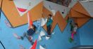 Lihat! Anak-Anak Antusias Mengikuti Kompetisi Panjat Dinding - JPNN.com