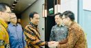 Jokowi Tiba di Singapura, Lihat Siapa yang Menyambut - JPNN.com