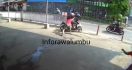 Viral, Warga Beramai-Ramai Kejar Maling Motor di Bekasi, Pelaku Babak Belur - JPNN.com