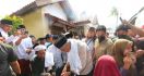 Ganjar Kunjungi Pesantren, Santriwati Titip Salam untuk Mas Alam Ganteng - JPNN.com