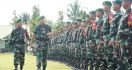 Danrem 012/Teuku Umar Lepas Keberangkatan 555 Prajurit TNI ke Papua, Ini Pesannya - JPNN.com