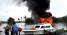 Detik-Detik Kapal Cepat di Tapin Kalsel Terbakar, Begini Nasib 14 Orang Penumpangnya - JPNN.com