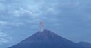 Gunung Semeru Kembali Erupsi Setinggi 900 Meter - JPNN.com