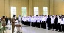 947 PPPK di Kobar Terima SK, Budi Santosa: Bekerjalah dengan Penuh Dedikasi - JPNN.com