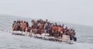 Mau ke Australia, Kapal Pengangkut Seratusan Warga Rohingya Terbalik di Aceh - JPNN.com