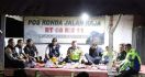 AKBP Suwinto Ikut Jaga Malam di Poskamling di Pelalawan - JPNN.com