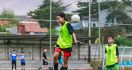 Yayasan KDM dan Campaign Bantu Anak Prasejahtera Lewat Sepak Bola - JPNN.com