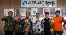 Dukung Persija, J Trust Bank Hadirkan Kartu Debit Co-Branding untuk Jakmania - JPNN.com