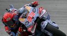 Practice MotoGP Malaysia: Martin Jatuh, Marquez Nyaris Masuk Neraka - JPNN.com