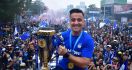 Cara Sederhana Pelatih Persib Menikmati Momen Natal - JPNN.com