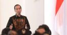 Jokowi Membagikan KIP dan Kartu PKH di Banjarmasin - JPNN.com