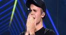 Tur Dunia Batal, Justin Bieber Tak Peduli Nasib Krunya - JPNN.com