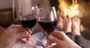 8 Manfaat Meminum Anggur Merah di Malam Hari - JPNN.com