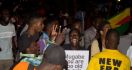 Merdekaaa! Mugabe Lengser, Rakyat Menari di Jalan - JPNN.com