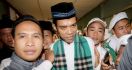 Ustaz Abdul Somad Sebut Teuku Wisnu Saudaranya - JPNN.com