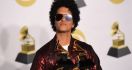 Banyak yang Kesal Bruno Mars Menang Album of the Year - JPNN.com