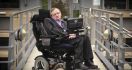 Stephen Hawking Yakin Alien Ancaman bagi Umat Manusia - JPNN.com