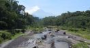 Gunung Merapi Erupsi, Wisatawan Malah Datang - JPNN.com