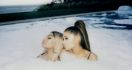 Nicki Minaj dan Ariana Grande Tampil Seksi di Video Ranjang - JPNN.com