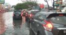 3 Hal Penting Saat Berkendara di Kondisi Hydroplaning - JPNN.com