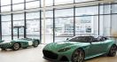 Sedan Spesial Aston Martin Perkawinan Lintas Zaman - JPNN.com