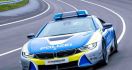 BMW i8 Mendapat Tugas Sebagai Mobil Polisi - JPNN.com