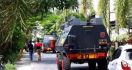 Polda Riau Baku Tembak dengan Penjahat, 2 Orang Tewas, Warga Ketakutan - JPNN.com