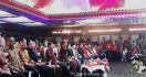 Jokowi Datang dengan Pakaian Adat Bali, Ahok Pakai Baju PDIP - JPNN.com