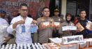 Masker-Hand Sanitizer Ditimbun di Cibinong Bogor, 4 Orang Diamankan - JPNN.com