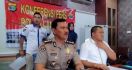 Ibu Rumah Tangga Ditangkap Polisi Gara-gara Corona - JPNN.com