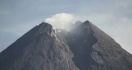 Tebing Lava Tahun 1954 di Dinding Kawah Gunung Merapi Mengalami Guguran - JPNN.com