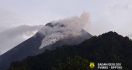 Awan Panas Gunung Merapi Meluncur Sejauh 1.000 Meter Menuju Kali Krasak - JPNN.com