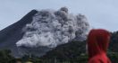 Gunung Merapi Muntahkan Lava Pijar dan Mengalami 29 Kali Gempa, Siaga! - JPNN.com